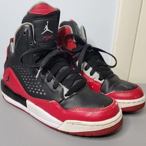Nike Air Jordan Flight SC-3 Kids 5Y Sneakers Black/Gym Red/ Wolf Grey 629942-001